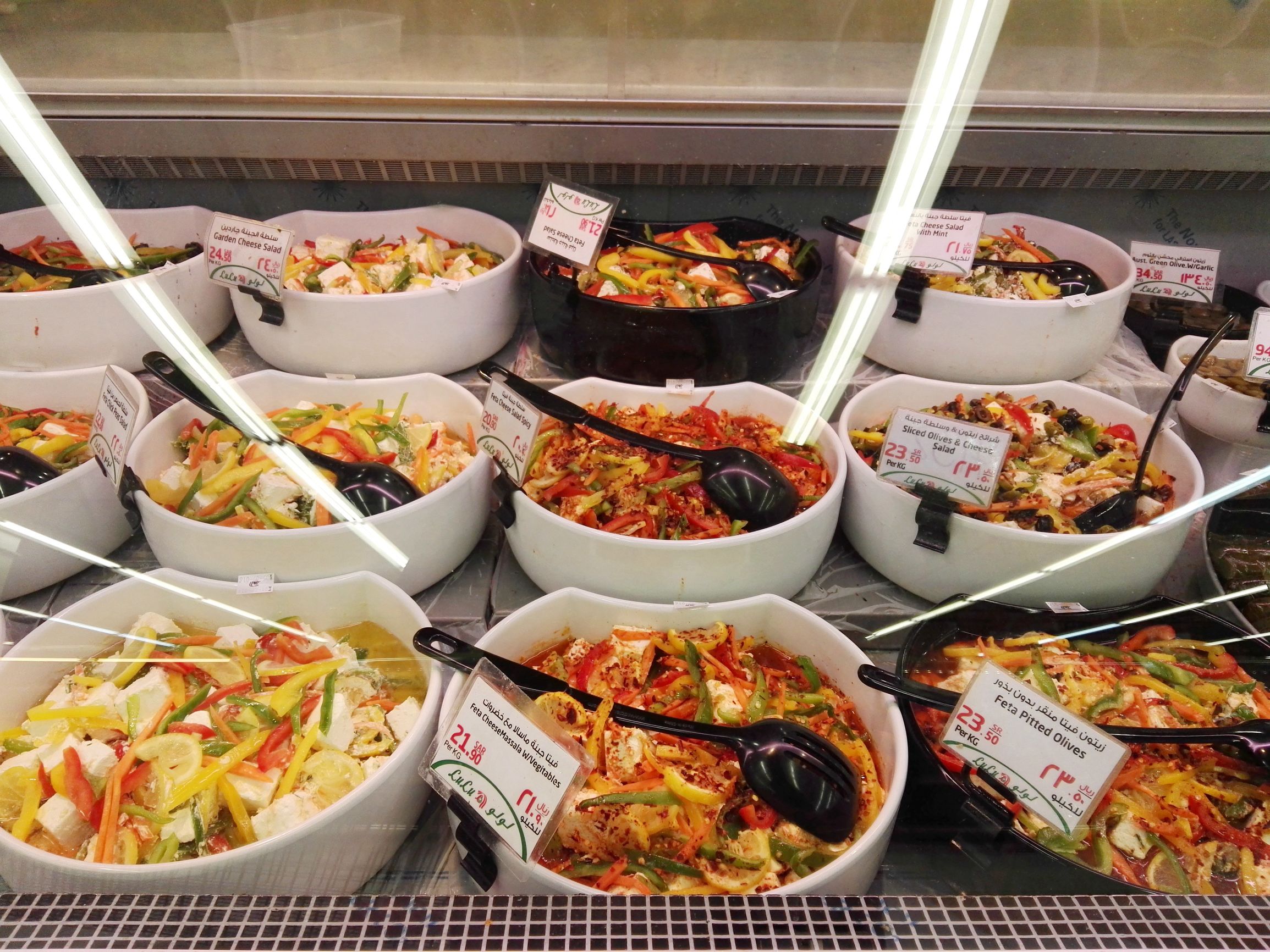 沙特阿拉伯的超市,最爱聘请男收银员