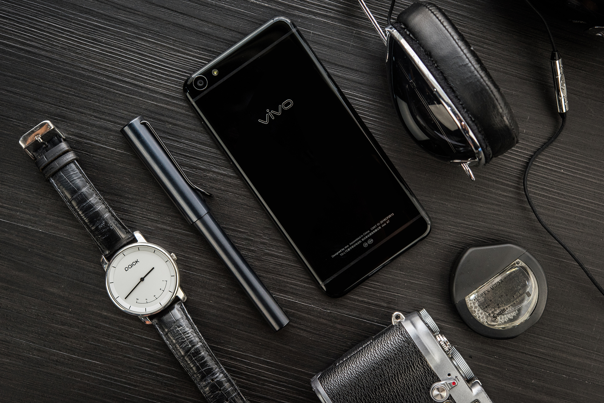 亮黑+128G价格只是苹果7三分一,vivo这机卖疯了