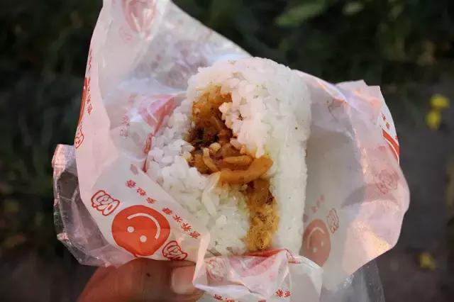 版纳傣族风味餐,版纳芒果饭团