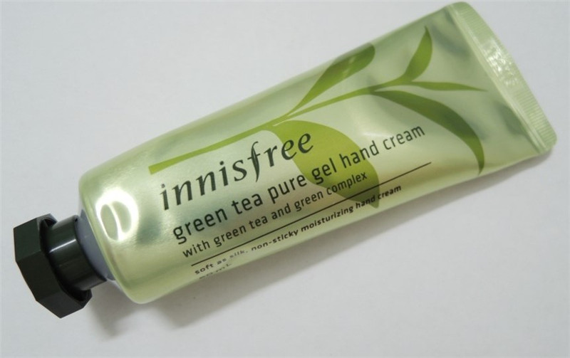 天气越来越冷了提前囤了几套,冬天晚上用超级保湿的护手霜