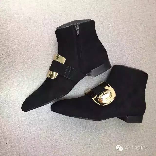 闹，你们要的靴子来了