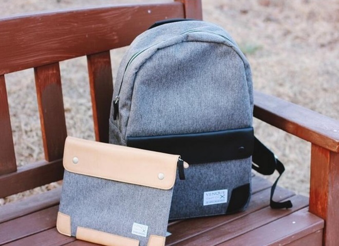 长情不如久伴的图片,陪我很久的双肩包