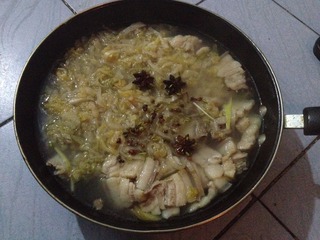 东北杀猪菜里面都有什么,东北炖杀猪菜的家常做法