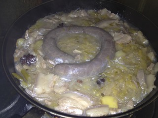 东北杀猪菜里面都有什么,东北炖杀猪菜的家常做法