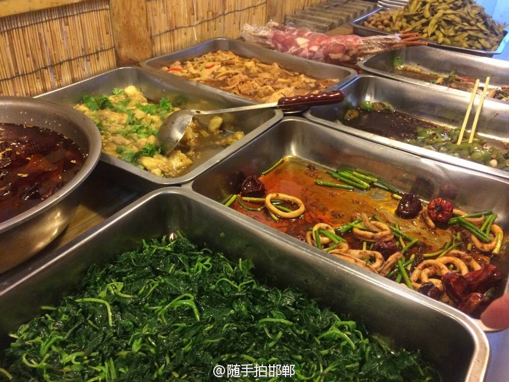 邯郸滏西大街上这家店一般晚上8点后就不要去了！因为没的吃了啊