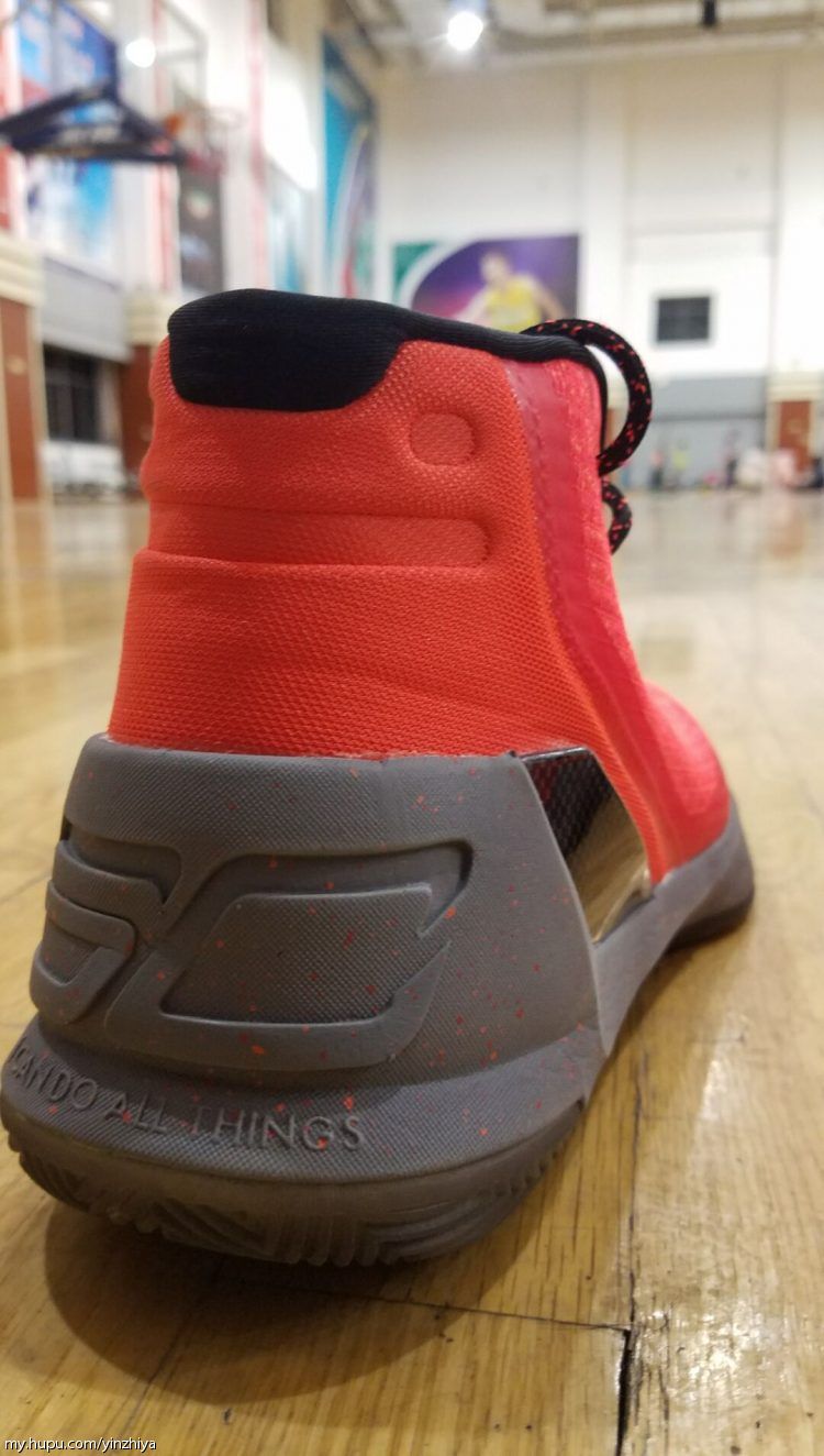 安德玛库里1代,安德玛库里1-8