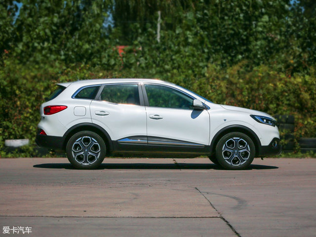 不看颜值靠性能的车,16年雷诺科雷嘉四驱评测