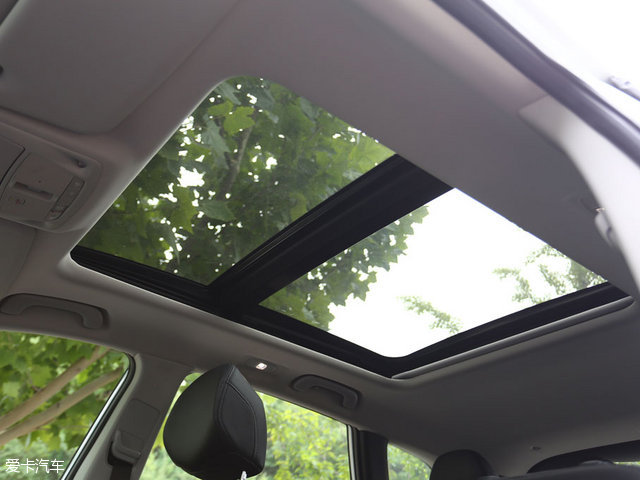 不看颜值靠性能的车,16年雷诺科雷嘉四驱评测