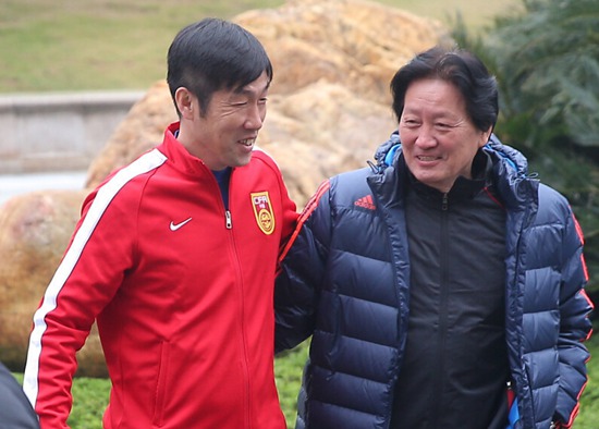 中国足球队赢球进入12强,12强赛如果赢了会怎样