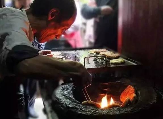 你可以查封取缔，但请别冷笑一个人34年的坚持