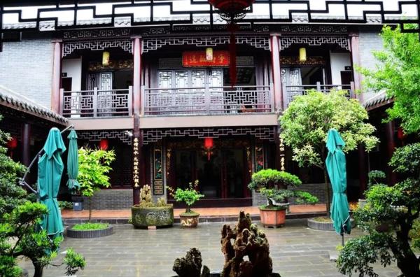 成都国庆悠闲一点到绵竹九龙吧！邻家女孩的感觉！