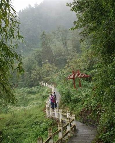 成都国庆悠闲一点到绵竹九龙吧！邻家女孩的感觉！