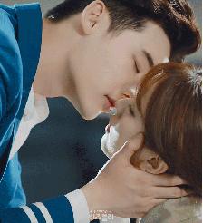 画眉毛的女博主,根根分明的画眉毛博主