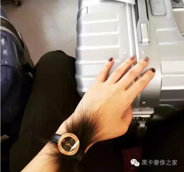 戴了玉镯还能戴什么,戴了手环还可以戴什么