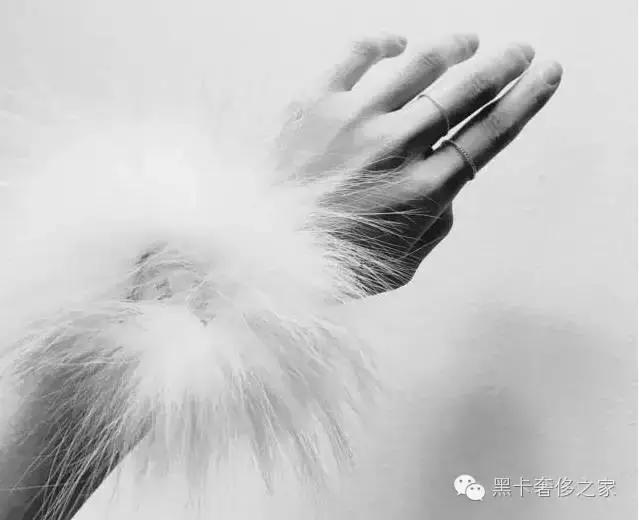 戴了玉镯还能戴什么,戴了手环还可以戴什么