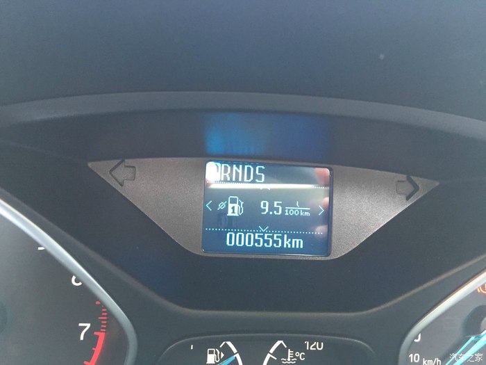 2012福克斯三厢1.6自动风尚版测评,福克斯20171.0自动超能风尚评测