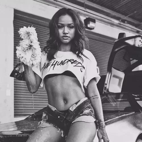 这些潮牌你认识吗街头采访,美国流行十大潮牌