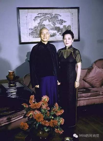 旗袍穿搭优雅气质方法,旗袍搭配起来也十分讲究