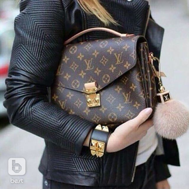 可以媲美lv邮差包容量的大牌,邮差包lv有几个颜色