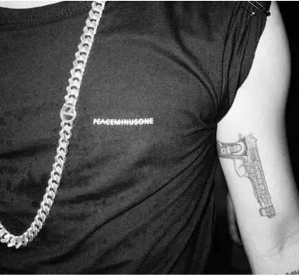 潮牌上的一句话引来轻视女性之说到底是谁在搞事情？