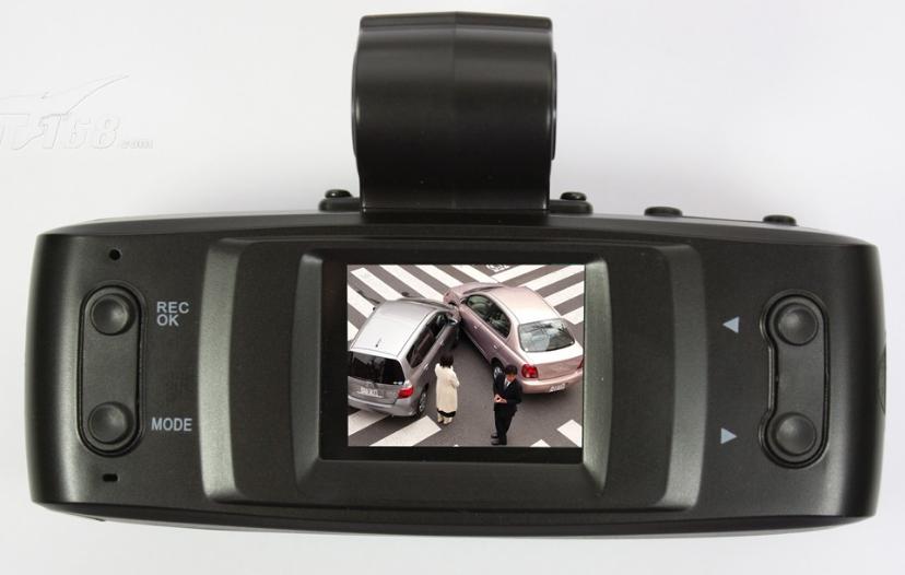 行车记录仪到底起到什么作用呢,行车记录仪上的物联卡有什么作用