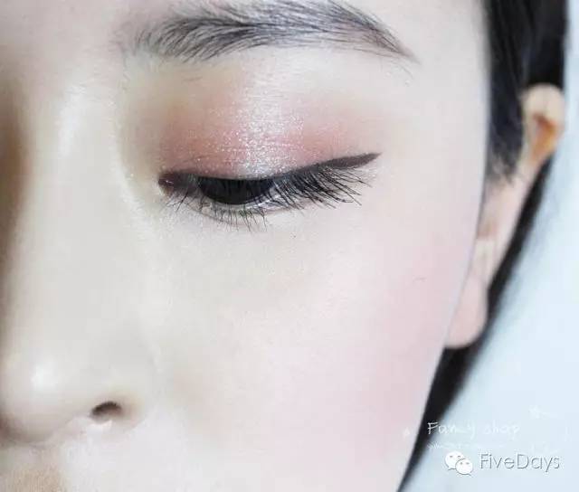 新手手残党如何自己画眼影教程,手残党都会画的眼影超级细腻