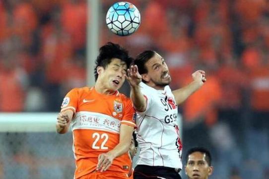 武磊国家队出场次数追平孙继海,国足低迷失利武磊浪射问题凸显