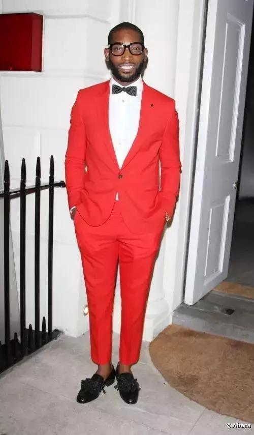 时装周各大明星造型点评,巴黎时装周最惊艳的男明星