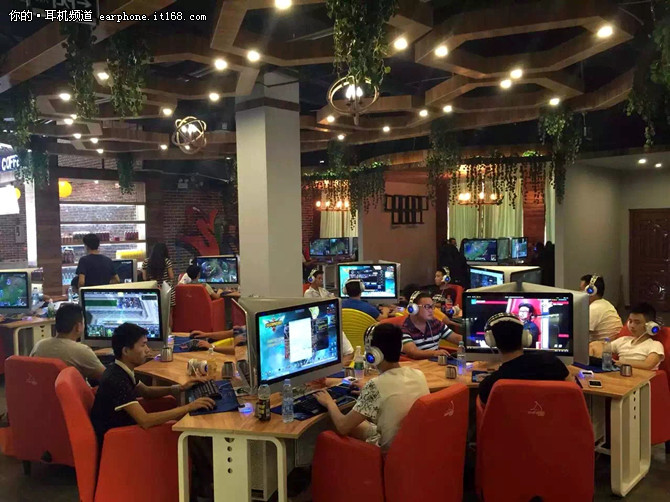 读书没用？首富王健林送“国民老公”王思聪留学读书比谁都会玩