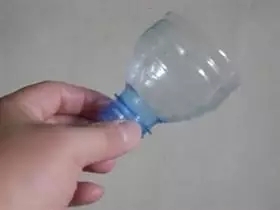 汽车喷玻璃水歪了怎么办,玻璃水喷歪了怎么调