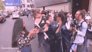 超模gigi防身,超模Gigi因携带大麻被抓