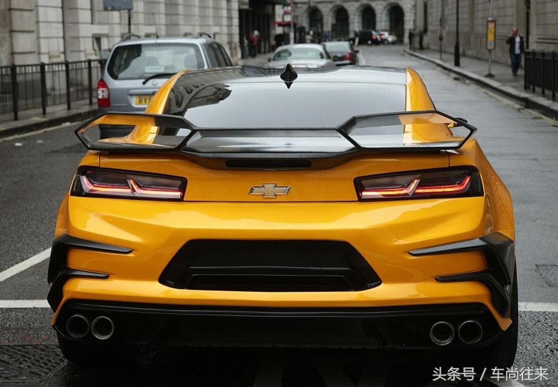 变形金刚5超帅的大黄蜂,变形金刚5里面的黑色越野车