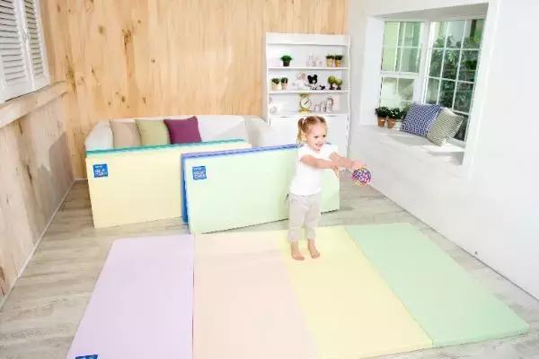 半岁宝宝爬行垫大小,如何给宝宝挑选一款安全的爬行垫