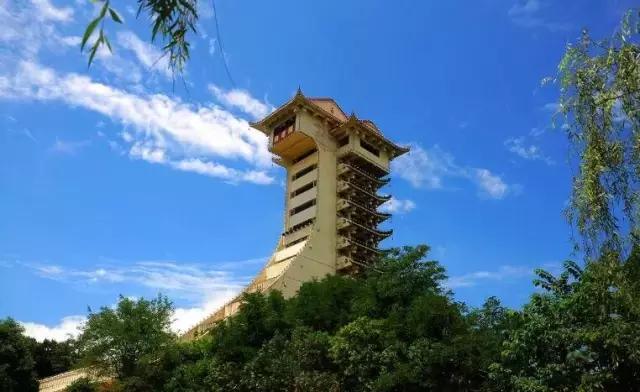 如果你来广元,我才不带你去剑门关嘞!