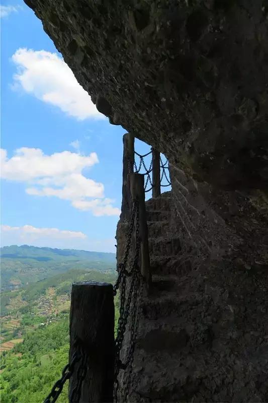 如果你来广元,我才不带你去剑门关嘞!
