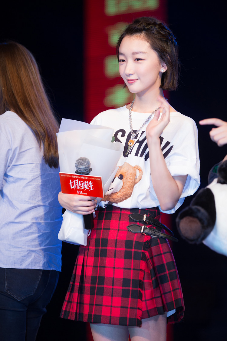 moschino秀场,moschino春季秀场