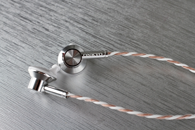 不愿妥协，想追求更高品质？谈安桥E700M听感