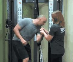 超模gigi防身,超模Gigi因携带大麻被抓