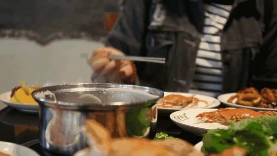 连大螃蟹都不限量!想吃多少吃多少!给这家自助餐厅跪了!