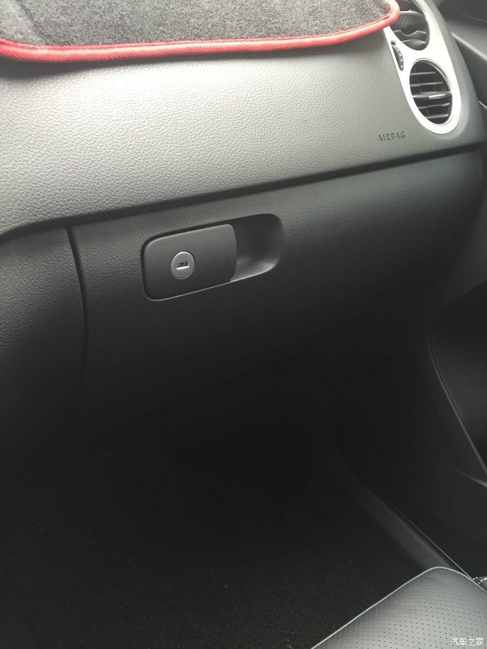 16年大众途观四驱1.8t豪华版指南,14年大众途观豪华版1.8t功能介绍