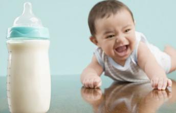 新生儿奶粉转奶的正确方法,这才是正确的转枪姿势