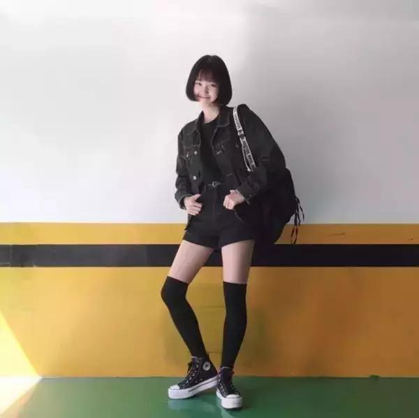 秋天如何优雅地露袜子 (秋天如何优雅的露袜子)