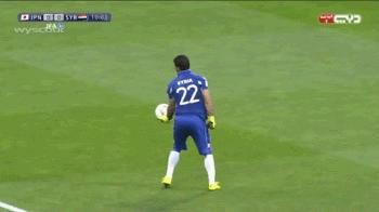 不胜反输成国庆第一堵!国足门将送礼叙利亚门将如演员卧草都太坑