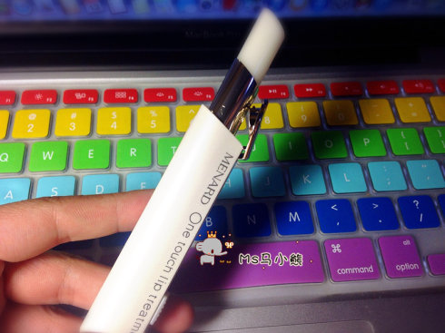 哪款唇膏润唇效果好,凡士林润唇补水唇膏