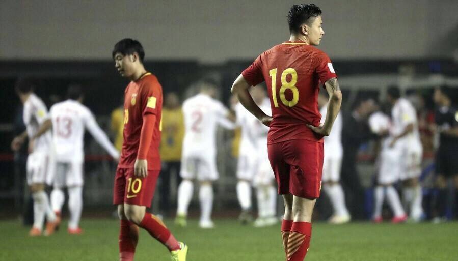 国足输球都怪本泽马,顾超国足低级失误视频