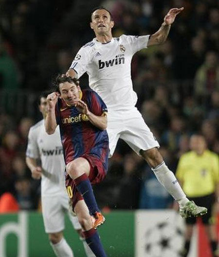 国足那么臭，还不如看看这些球场上的活宝呢！（爆笑）