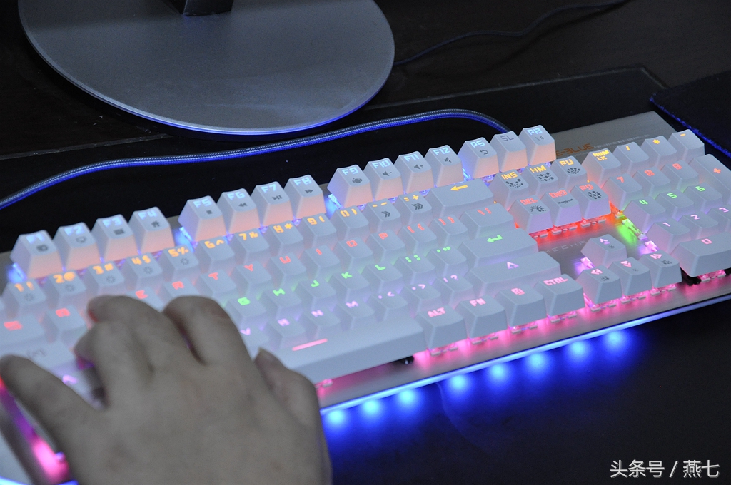 k751机械键盘评测,宜博k751灯光怎么设置
