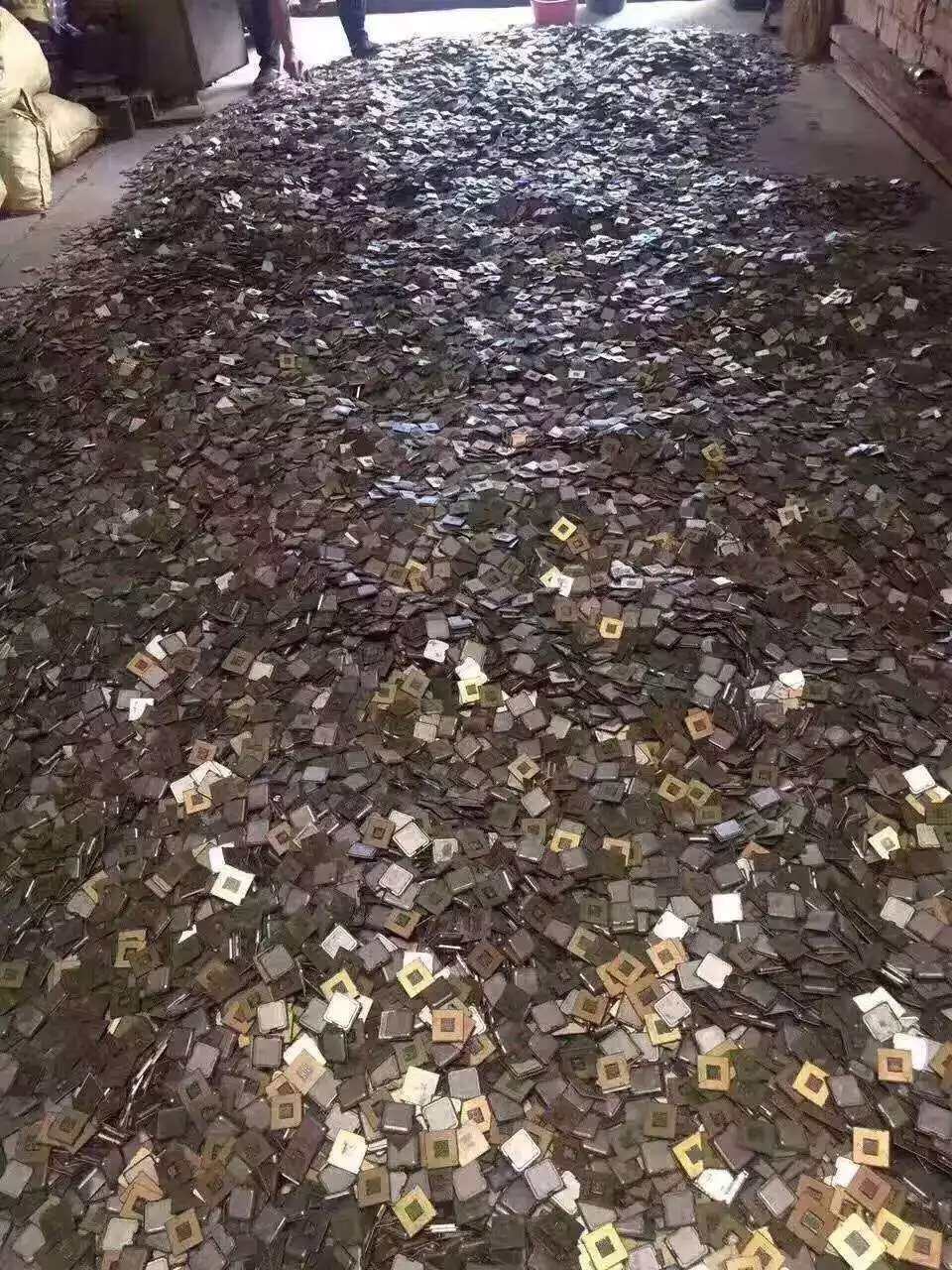 电脑主板做成桌子教程