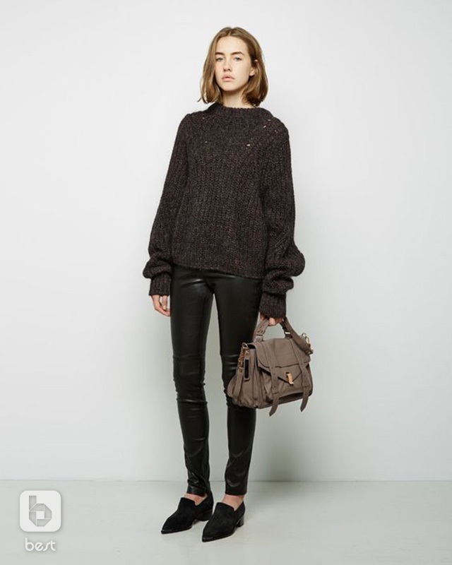 可以媲美lv邮差包容量的大牌,邮差包lv有几个颜色