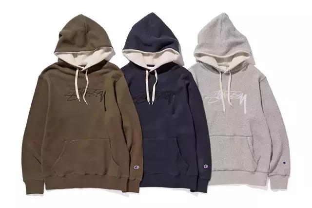 穿了一件很喜欢的卫衣,champion卫衣连帽和圆领